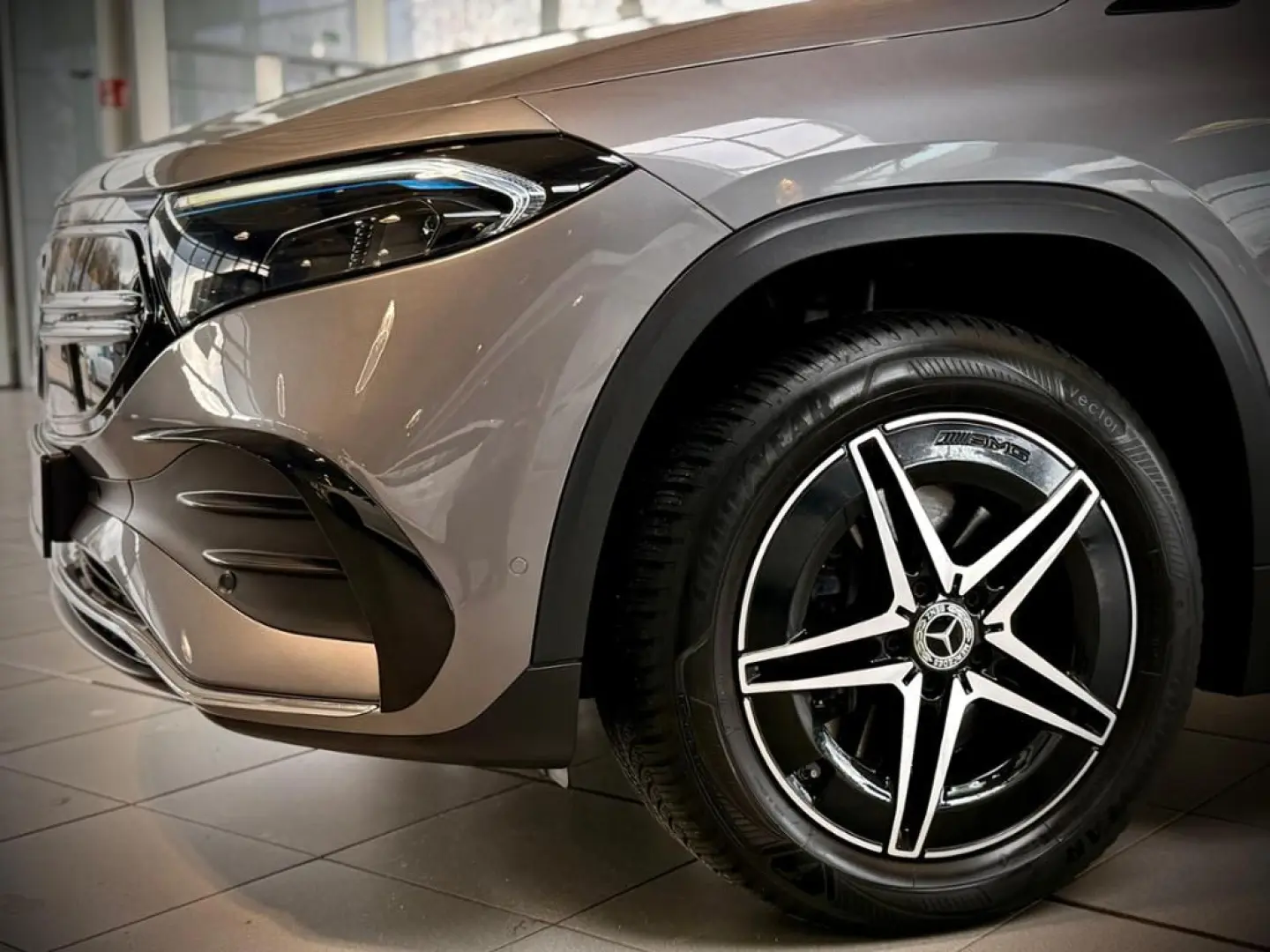 EQA 250 AMG MBUX Memory Ambiente CarPlay KAMERA