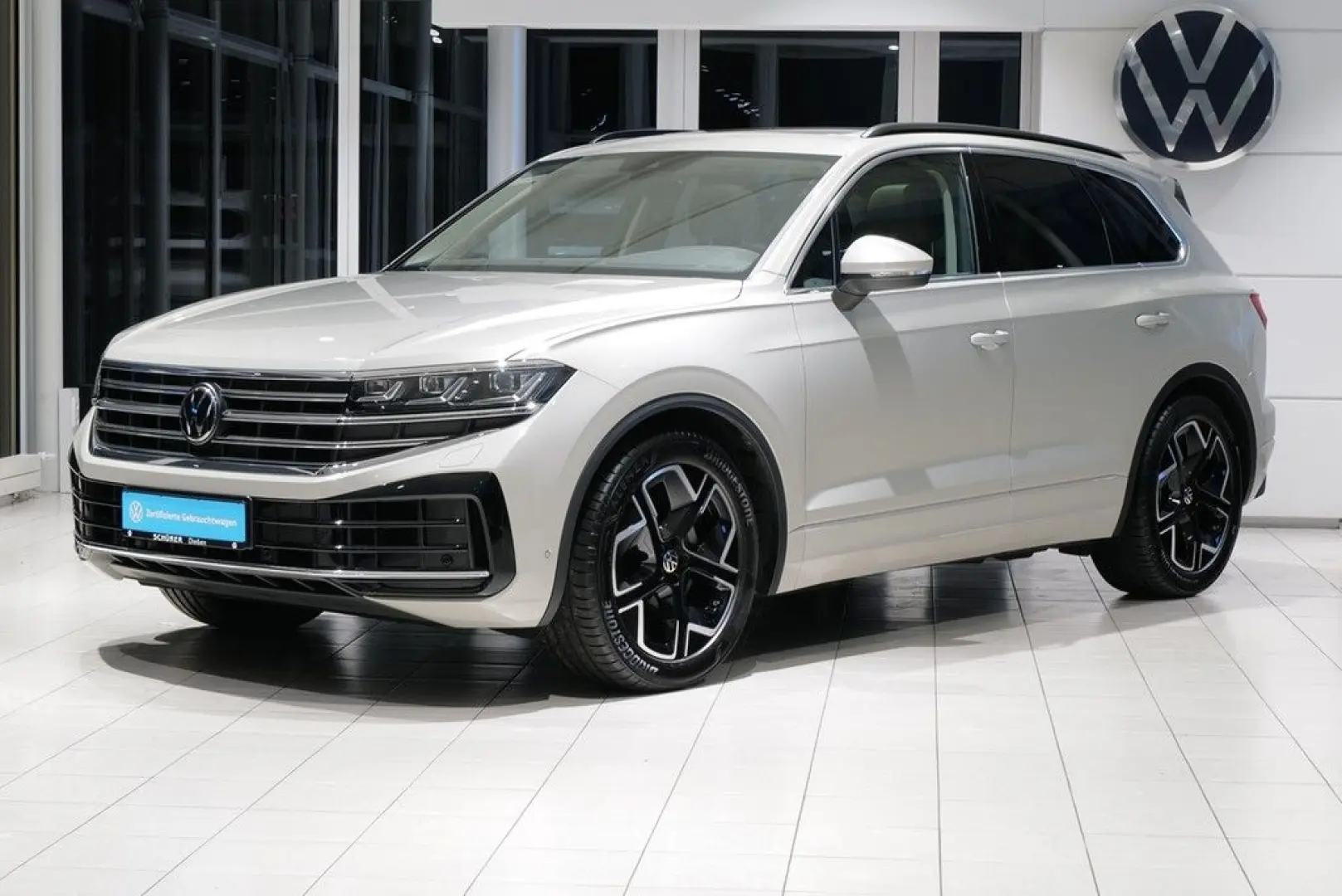 Touareg 3.0TDI Facelift Elegance Luft Pano Allra