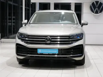 Touareg 3.0TDI Facelift Elegance Luft Pano Allra