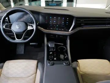 Touareg 3.0TDI Facelift Elegance Luft Pano Allra