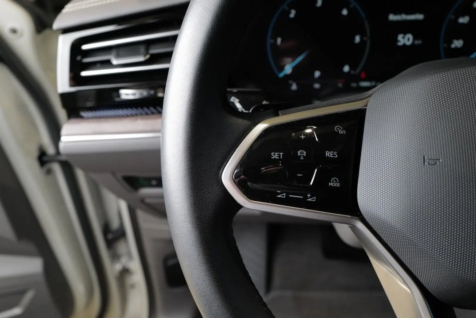 Touareg 3.0TDI Facelift Elegance Luft Pano Allra