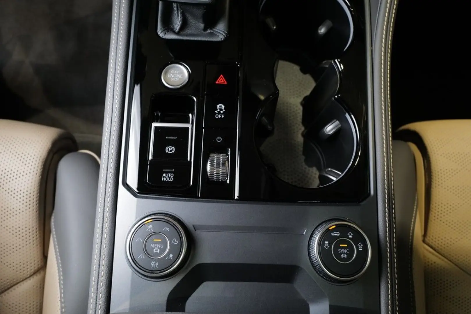 Touareg 3.0TDI Facelift Elegance Luft Pano Allra