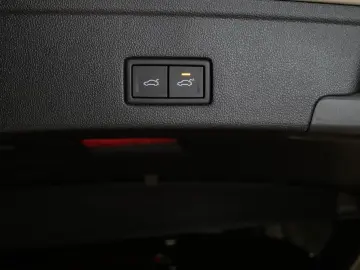 Touareg 3.0TDI Facelift Elegance Luft Pano Allra