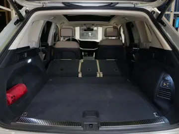 Touareg 3.0TDI Facelift Elegance Luft Pano Allra