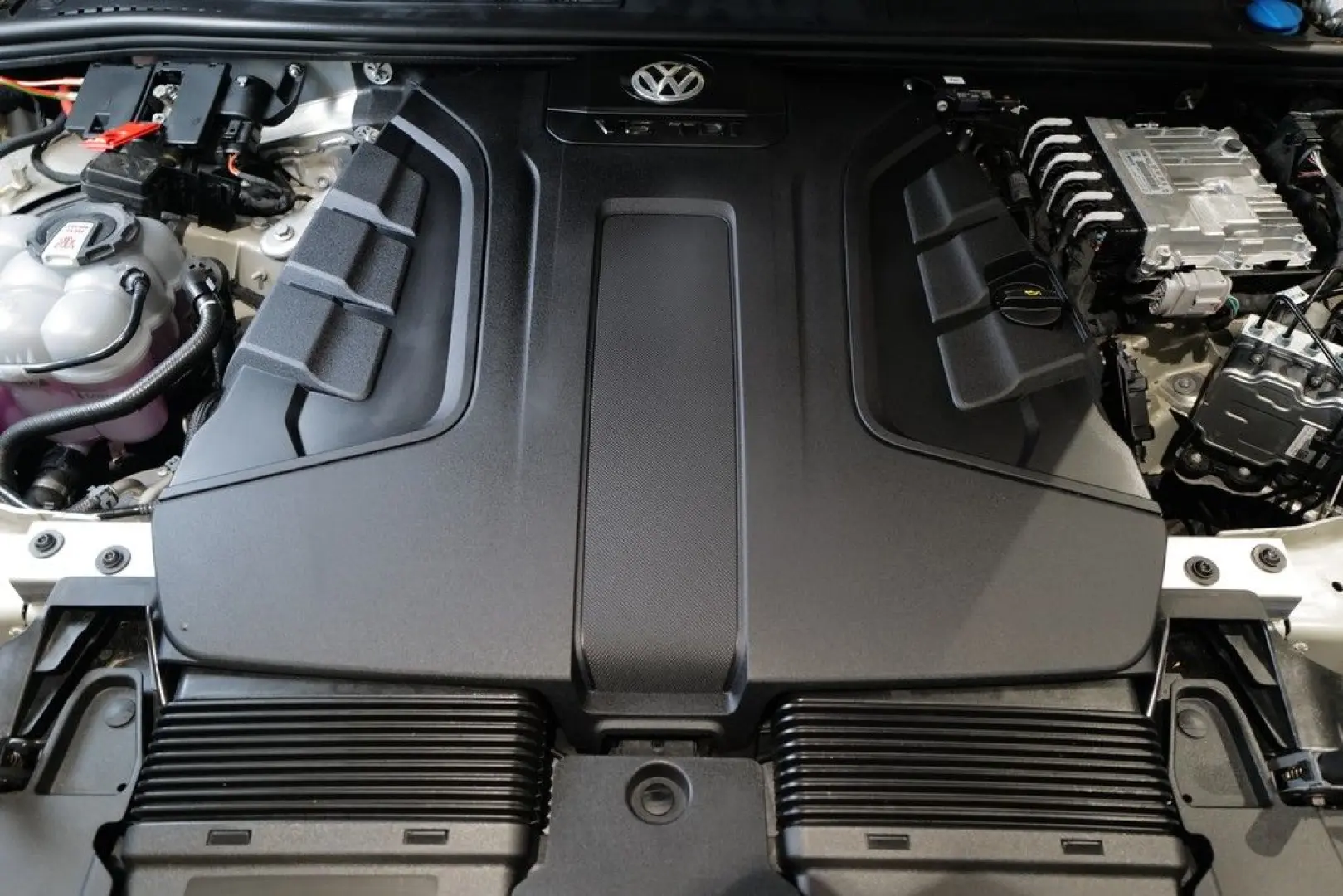 Touareg 3.0TDI Facelift Elegance Luft Pano Allra