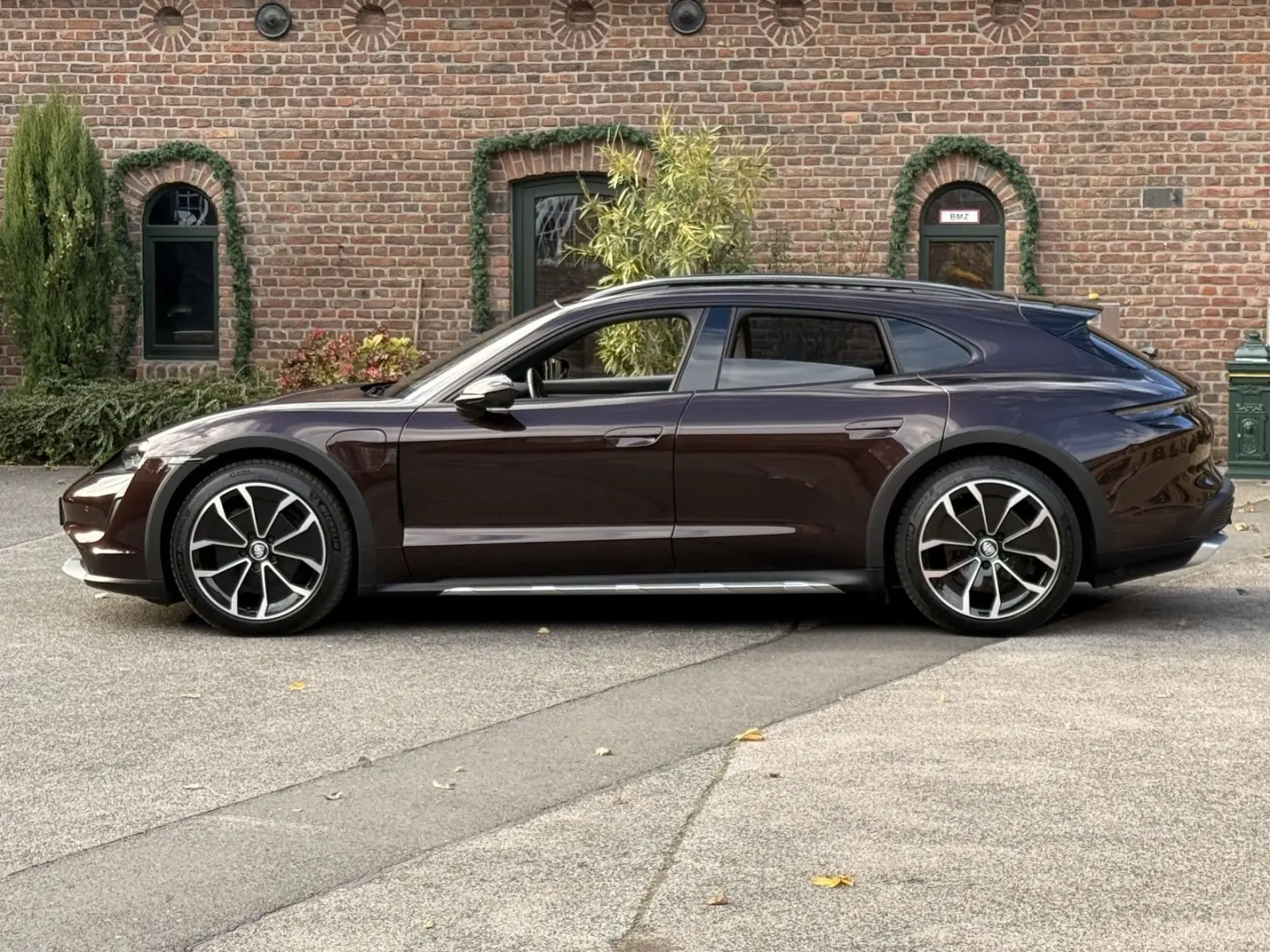 Taycan 4 Cross Turismo INNODRIVE PANORAMA LED-MA