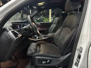 X5 30 d xDrive M Sport   Soft-Close   SkyLounge