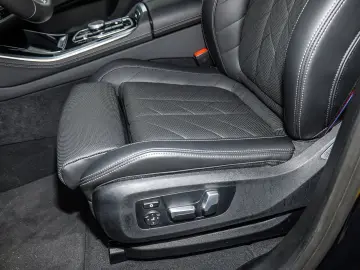 X5 xDrive50e M Sport Pro 2-Achs Luftfed. AHK HuD