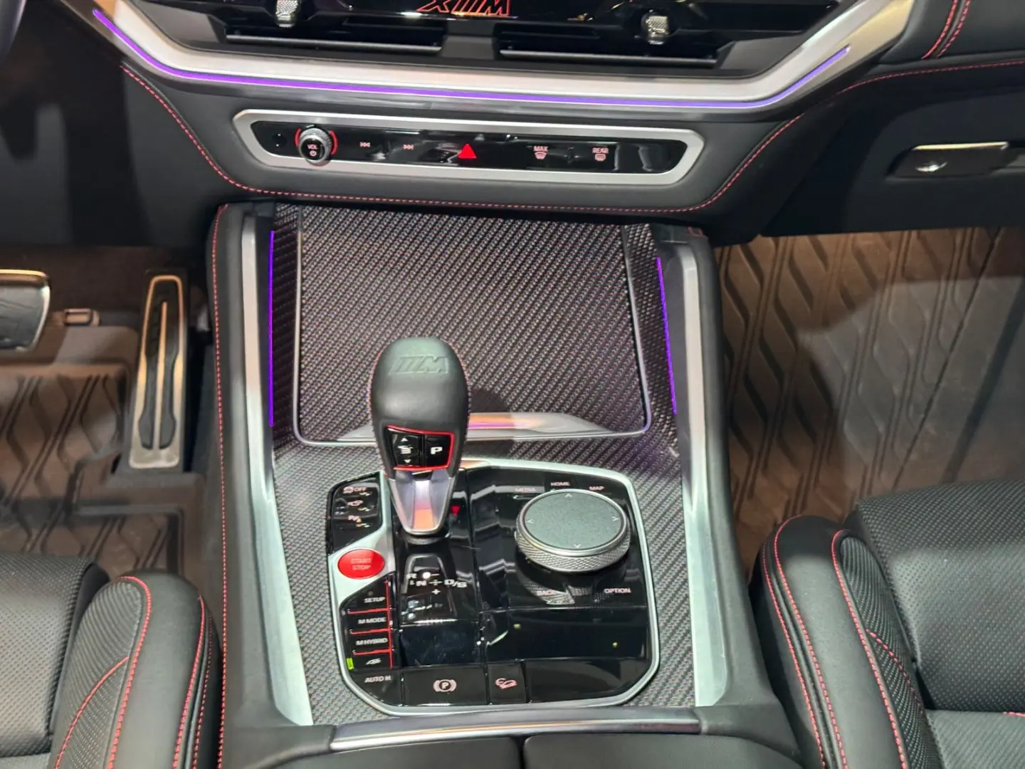 XM Label~BOWERS&WILKIN~HUD~KAMERA 360 ~23