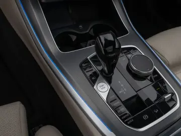 X5 xD45e M Sport 360 Panorama Laser HUD DAB H K