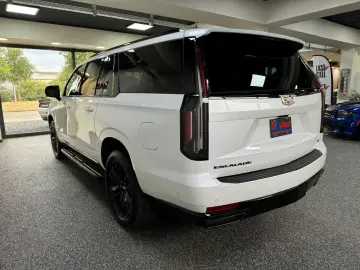 ESCALADE ESV SPORT 6.2 V8