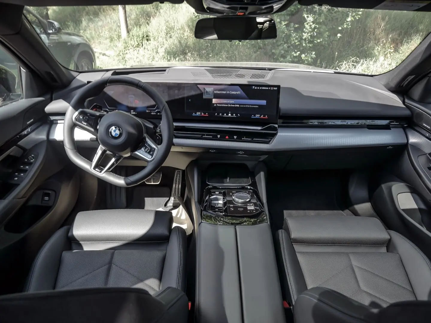 520 d xDrive Tour. M Sport  ACC  AHK  Pano  H K