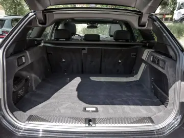 520 d xDrive Tour. M Sport  ACC  AHK  Pano  H K