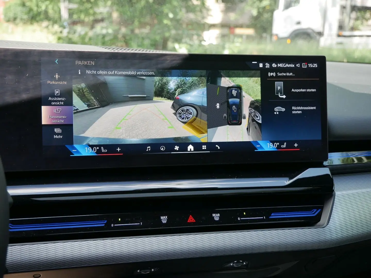 520 d xDrive Tour. M Sport  ACC  AHK  Pano  H K