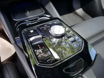 520 d xDrive Tour. M Sport  ACC  AHK  Pano  H K