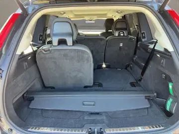 XC90 T8 AWD Plug-in Plus Dark PANO 360  LED