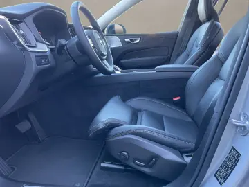 XC60 T8 AWD Ultra Dark LUFT AHK MASSAGE 21LM