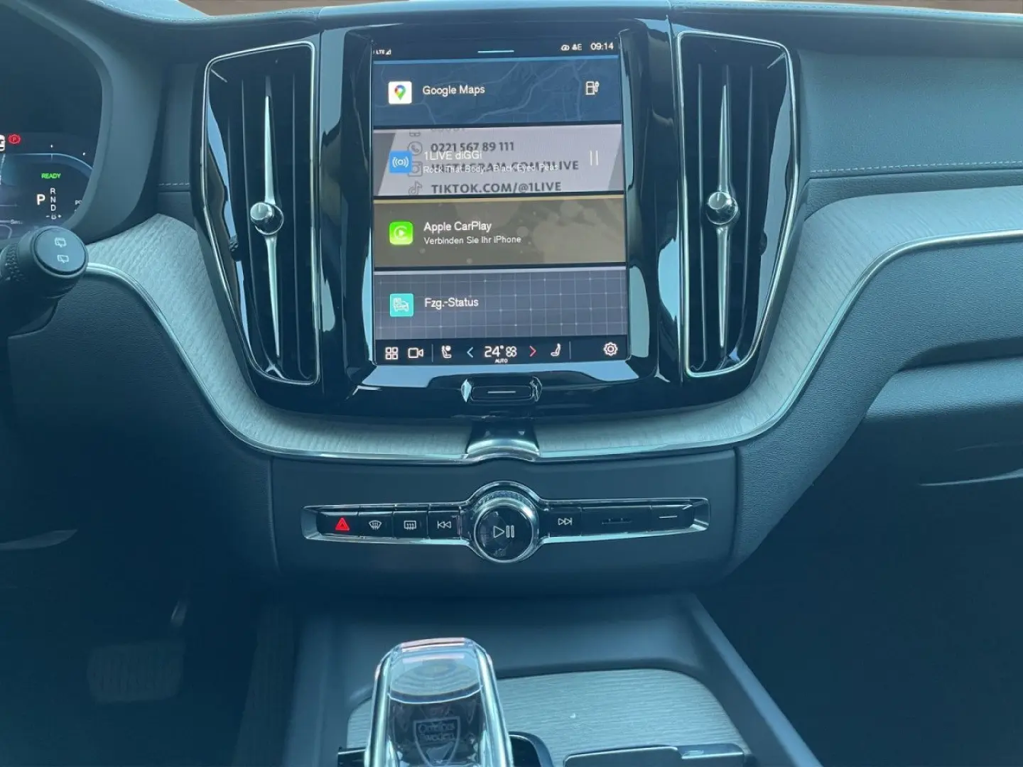 XC60 T8 AWD Ultra Dark LUFT AHK MASSAGE 21LM