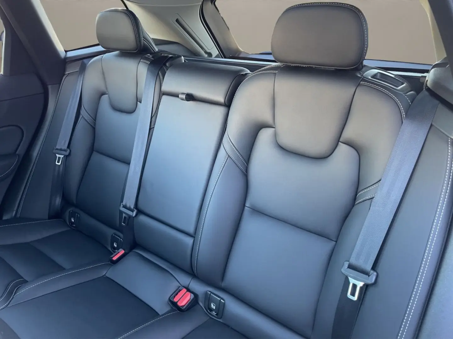 XC60 T8 AWD Ultra Dark LUFT AHK MASSAGE 21LM