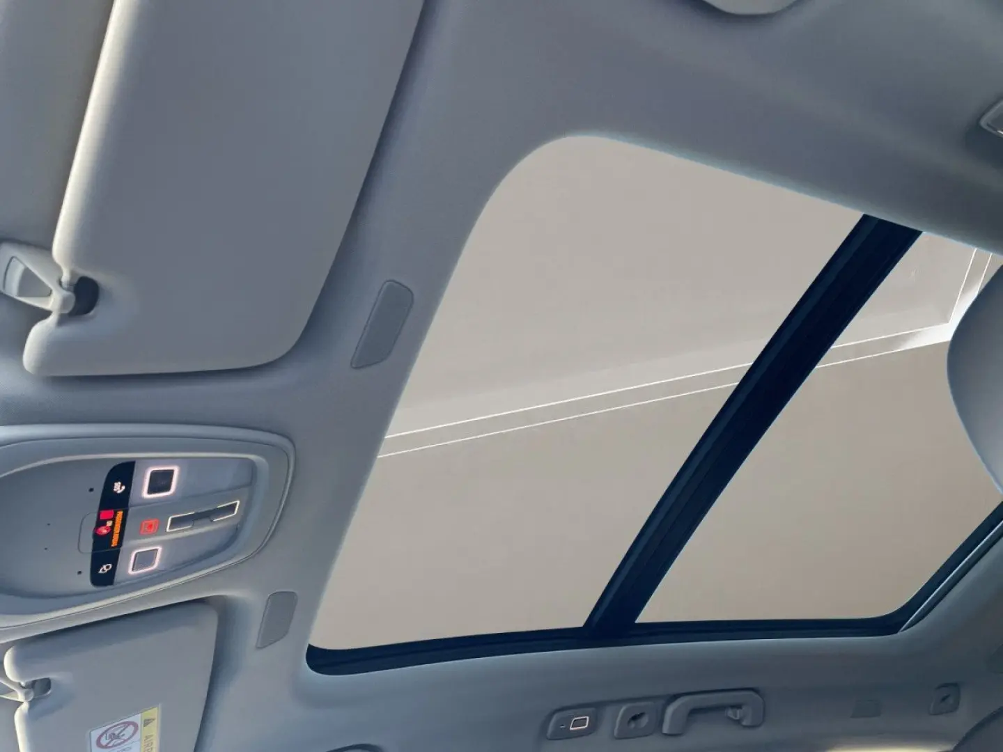 XC60 T8 AWD Ultra Dark LUFT AHK MASSAGE 21LM