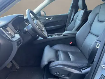 XC60 B4 Plus Dark AHK LED NAVI ACC 19LM KAMERA