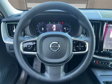 XC60 B4 Plus Dark AHK LED NAVI ACC 19LM KAMERA