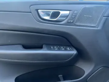 XC60 B4 Plus Dark AHK LED NAVI ACC 19LM KAMERA