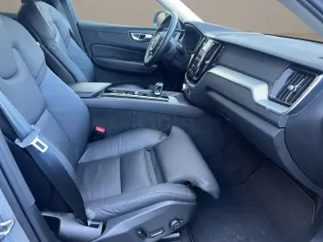 XC60 B4 Plus Dark AHK LED NAVI ACC 19LM KAMERA