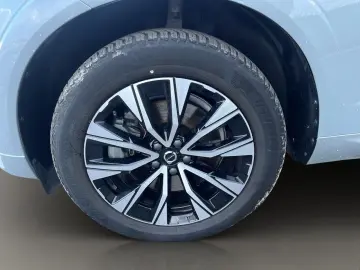 XC60 B4 Plus Dark AHK LED NAVI ACC 19LM KAMERA