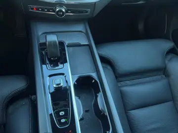 XC60 B4 Plus Dark AHK LED NAVI ACC 19LM KAMERA