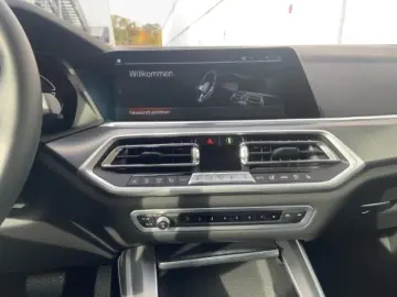 X5 xDrive 30d AHK Navi DigitalCockpit Memory LED