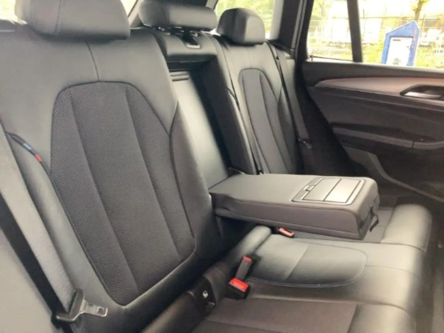 X3 xDr 20d M-Sport LC  DA HUD AHK LED