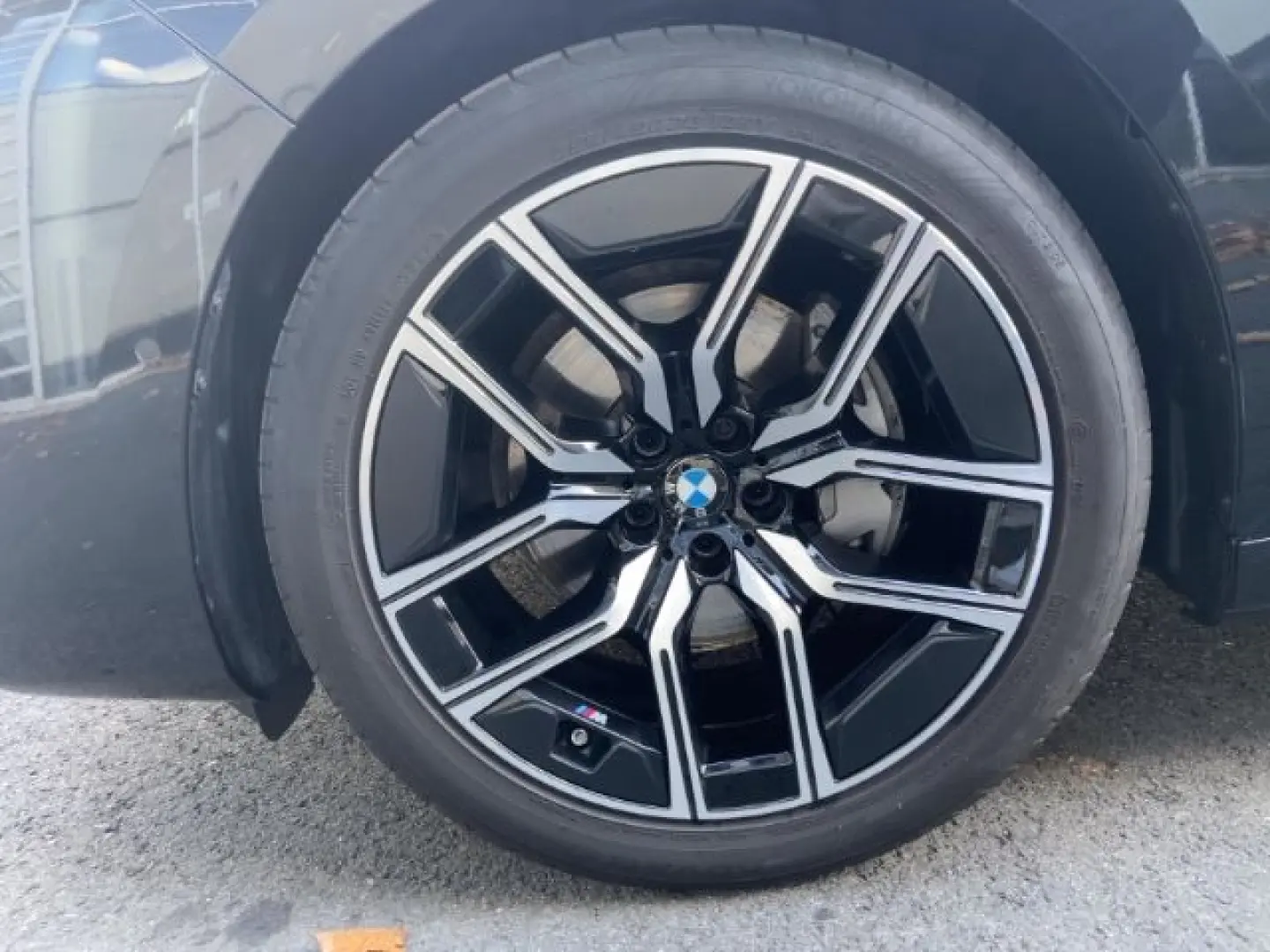740 d xDrive M-Sport 22'' Pano-Sky Iconic St.Hzg