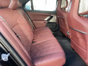 740 d xDrive M-Sport 22'' Pano-Sky Iconic St.Hzg