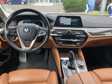 520 i A Limousine Luxury HUD Navi Leder Memory L