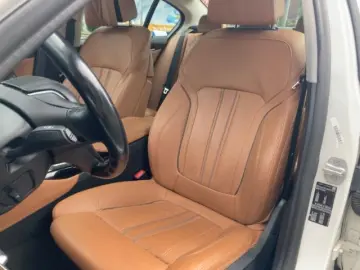 520 i A Limousine Luxury HUD Navi Leder Memory L