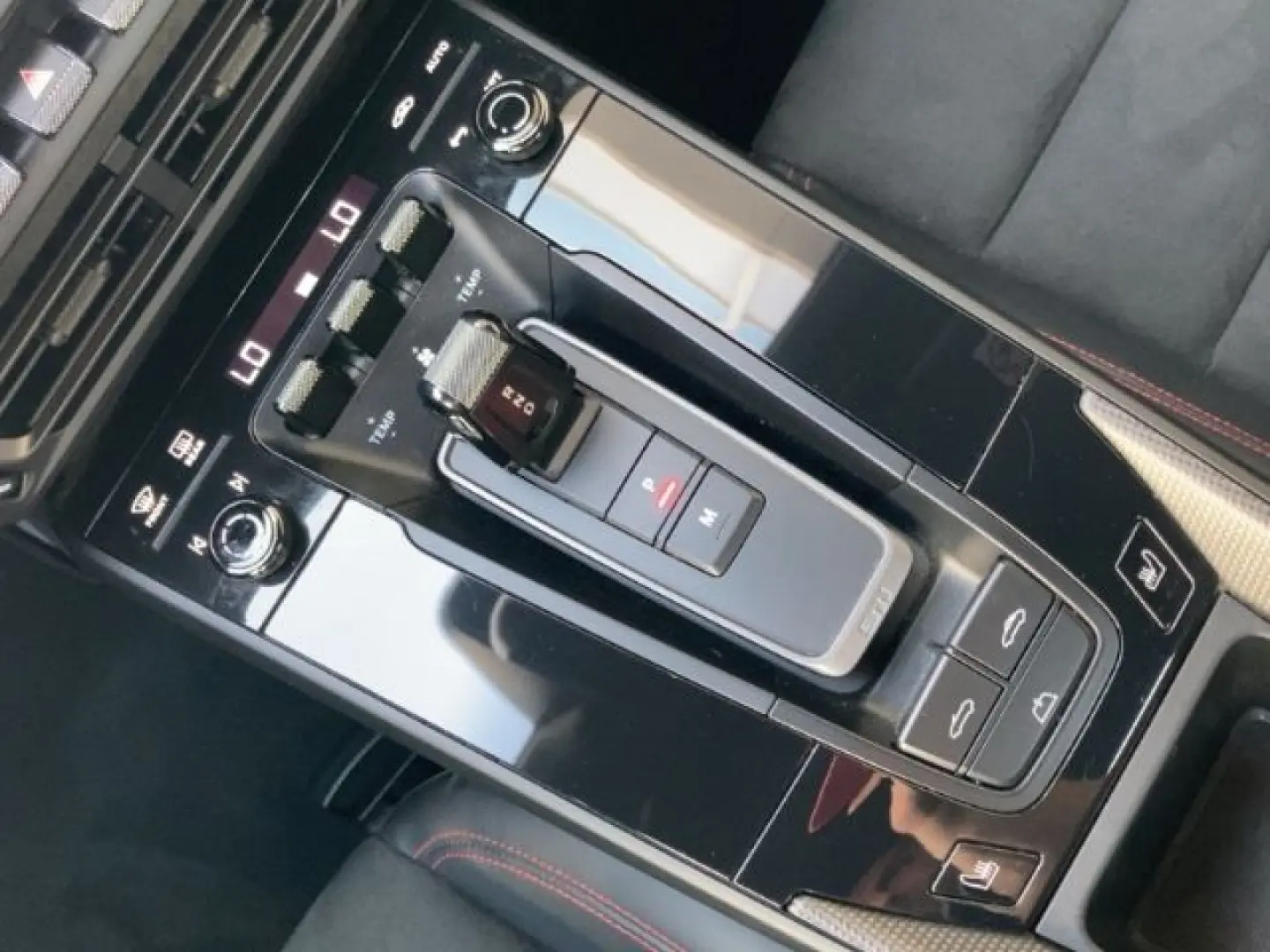 911 992 Carrera Cabriolet GTS 3.0