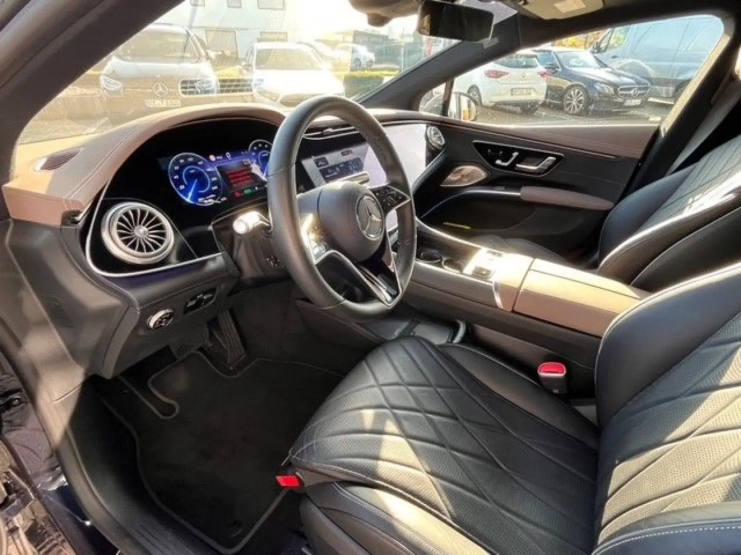 EQS 450 4M MY2025 Pano Massage Sitzklima Leder