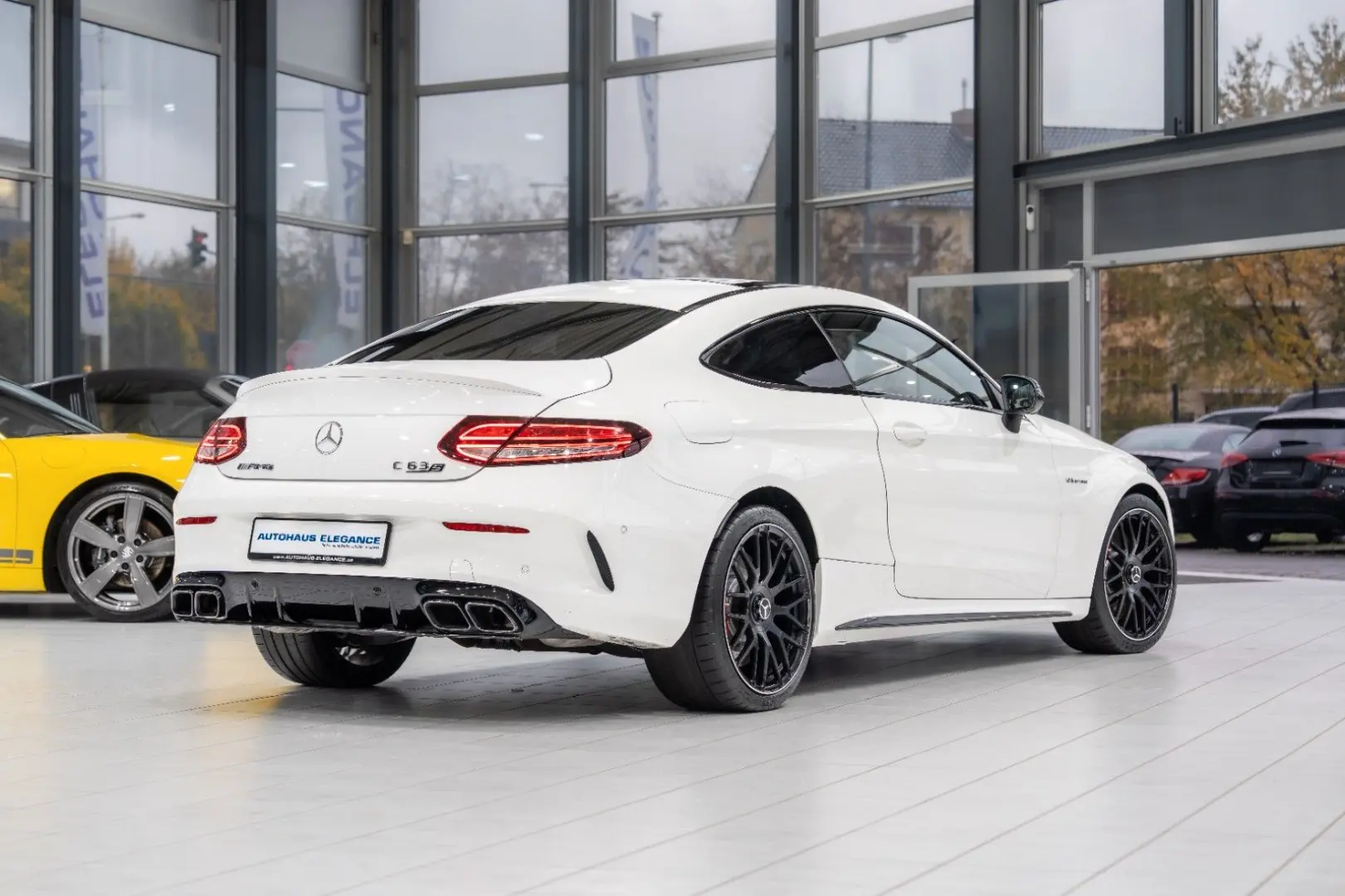 C 63 S AMG Coupe SPORTABGAS DRIVER`S NIGHT PANO