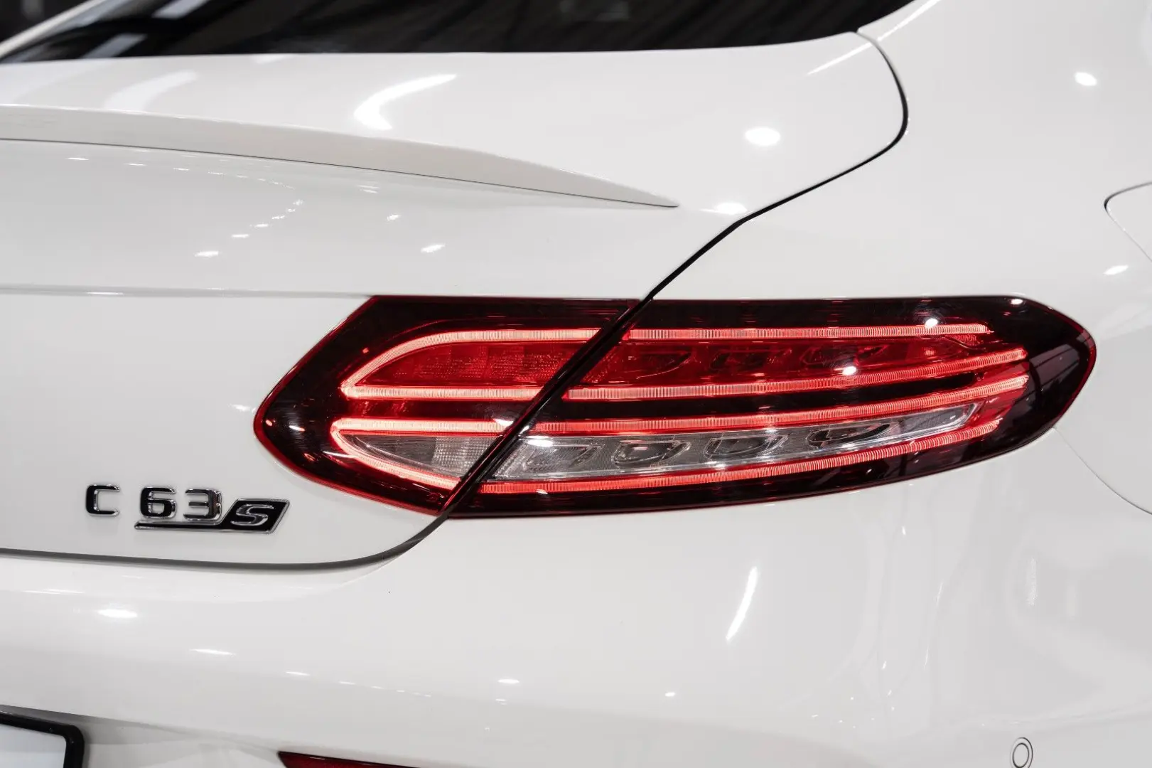 C 63 S AMG Coupe SPORTABGAS DRIVER`S NIGHT PANO