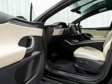 Model X Plaid AWD 1020HP Yoke 6 Seats Autopilot