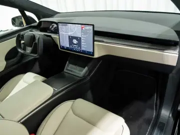 Model X Plaid AWD 1020HP Yoke 6 Seats Autopilot