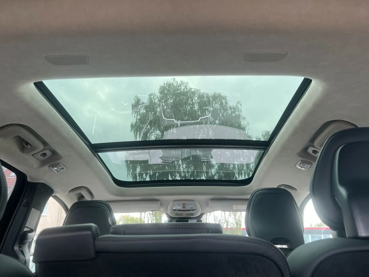 VOLVO XC90 T8 Ultra Bright LUFT PANO MASSAGE