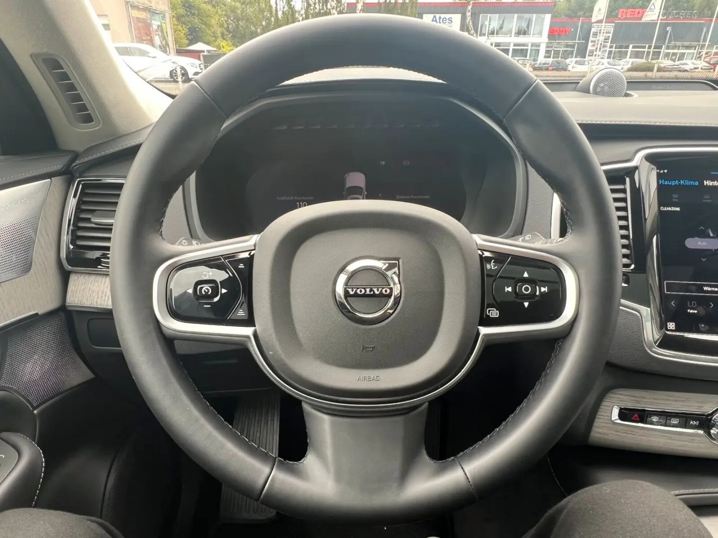 VOLVO XC90 T8 Ultra Bright LUFT PANO MASSAGE