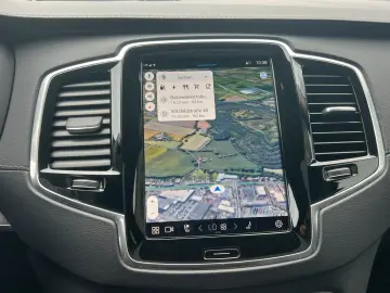 VOLVO XC90 T8 Ultra Bright LUFT PANO MASSAGE