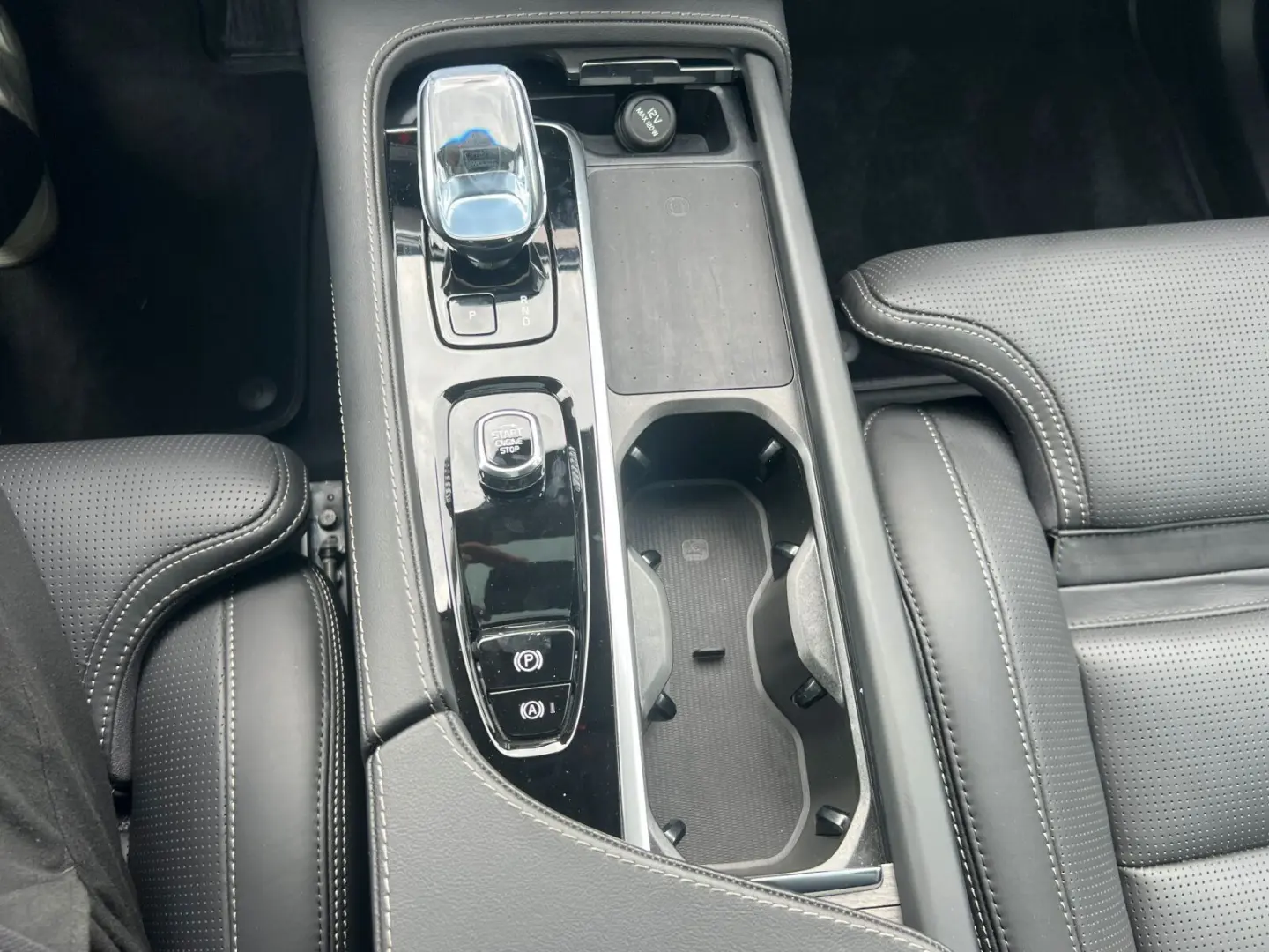 VOLVO XC90 T8 Ultra Bright LUFT PANO MASSAGE