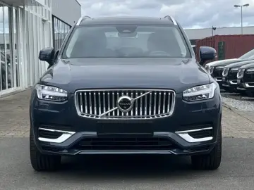 VOLVO XC90 T8 Ultra Bright LUFT PANO MASSAGE