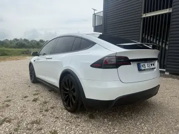 Model X Plaid FSD 6-seat 22