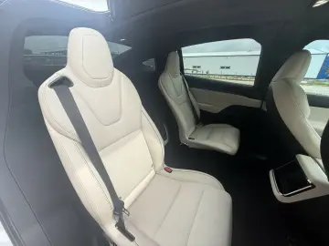 Model X Plaid FSD 6-seat 22