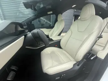Model X Plaid FSD 6-seat 22